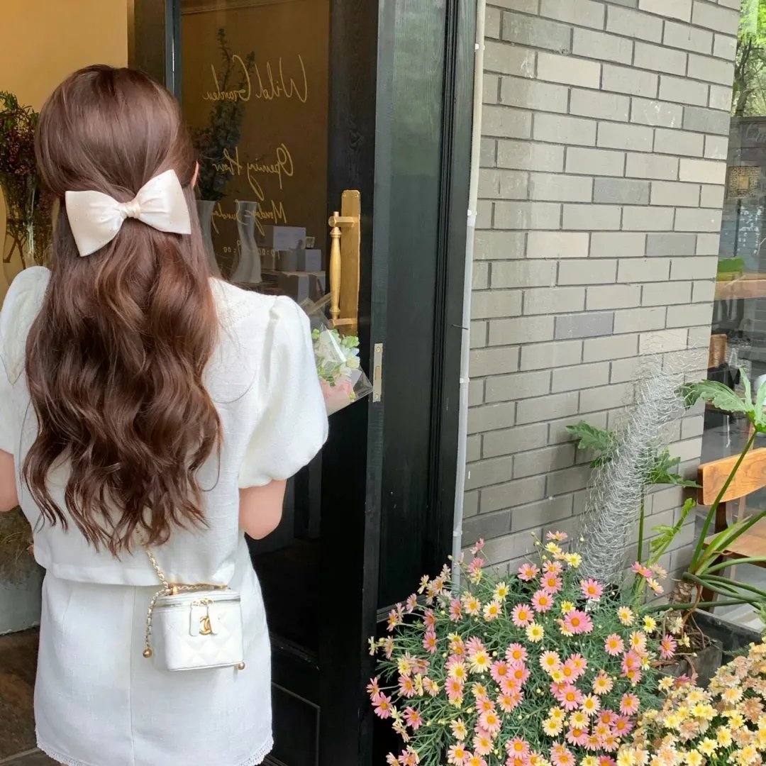 歌台艳帜